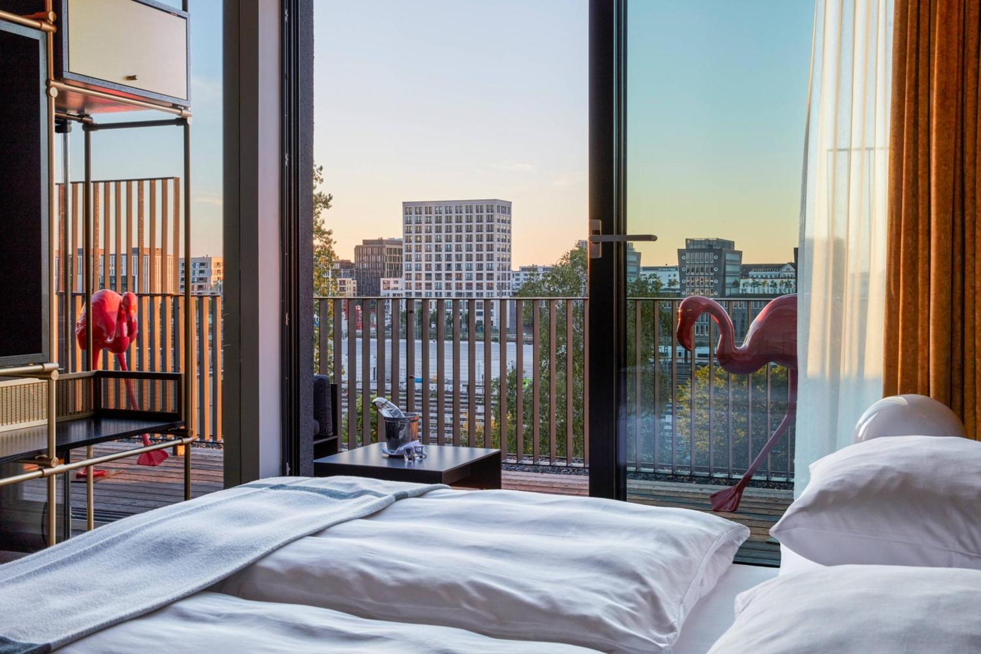Roomers Munich, Autograph Collection Bagian luar foto A room at the Standard London