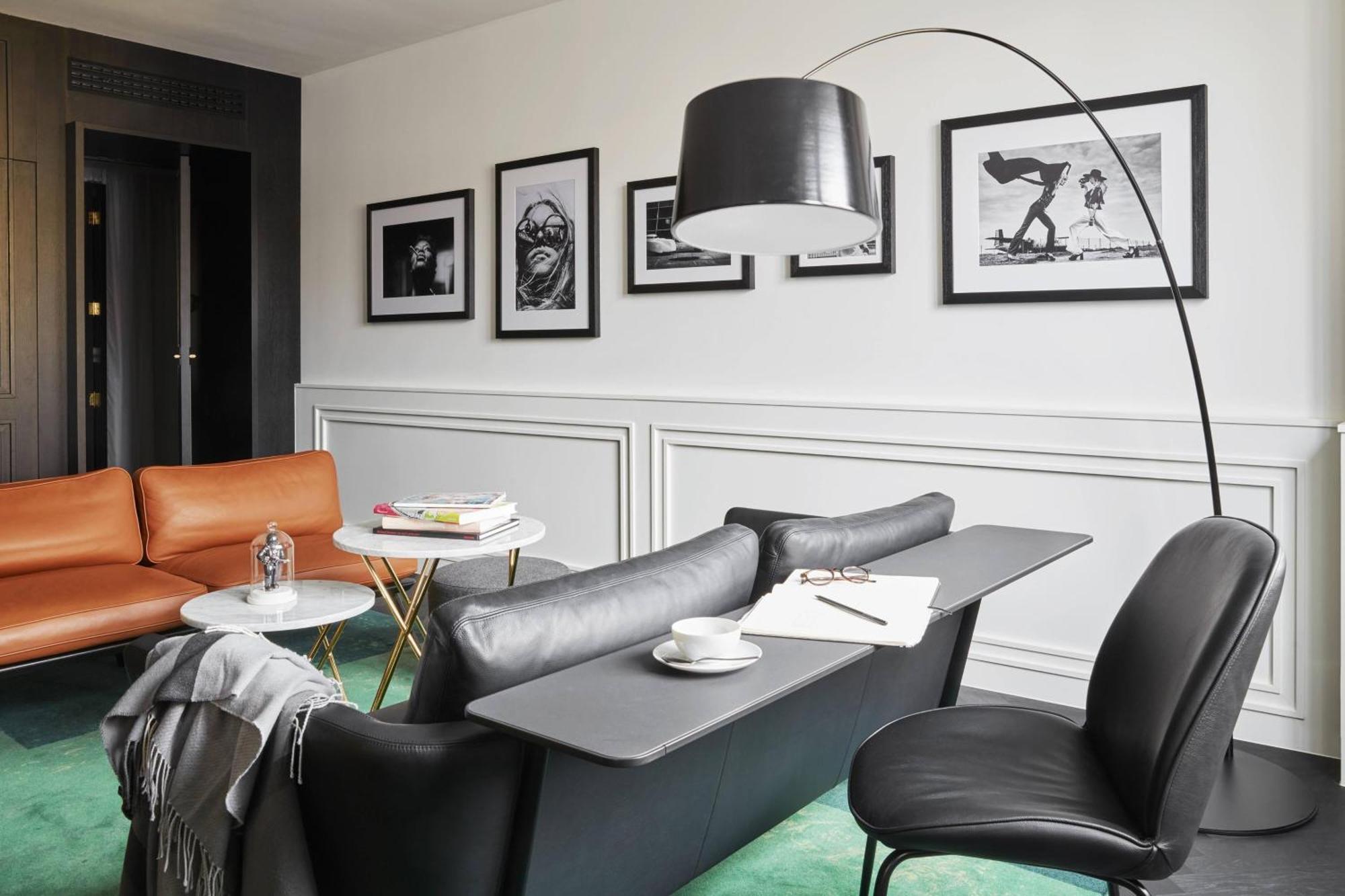 Roomers Munich, Autograph Collection Bagian luar foto The interior of the hotel