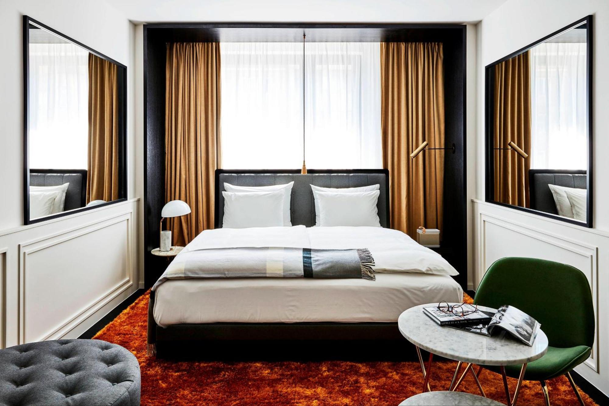 Roomers Munich, Autograph Collection Bagian luar foto A room at the Standard East Village