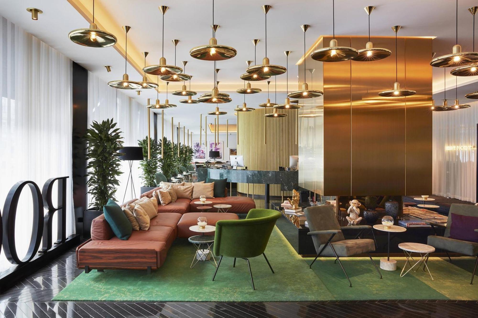 Roomers Munich, Autograph Collection Bagian luar foto The lobby of the hotel